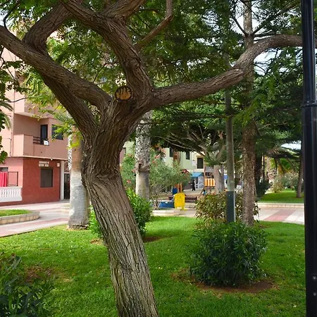 美丽海景拉斯加乐塔斯可爱一室公寓 *